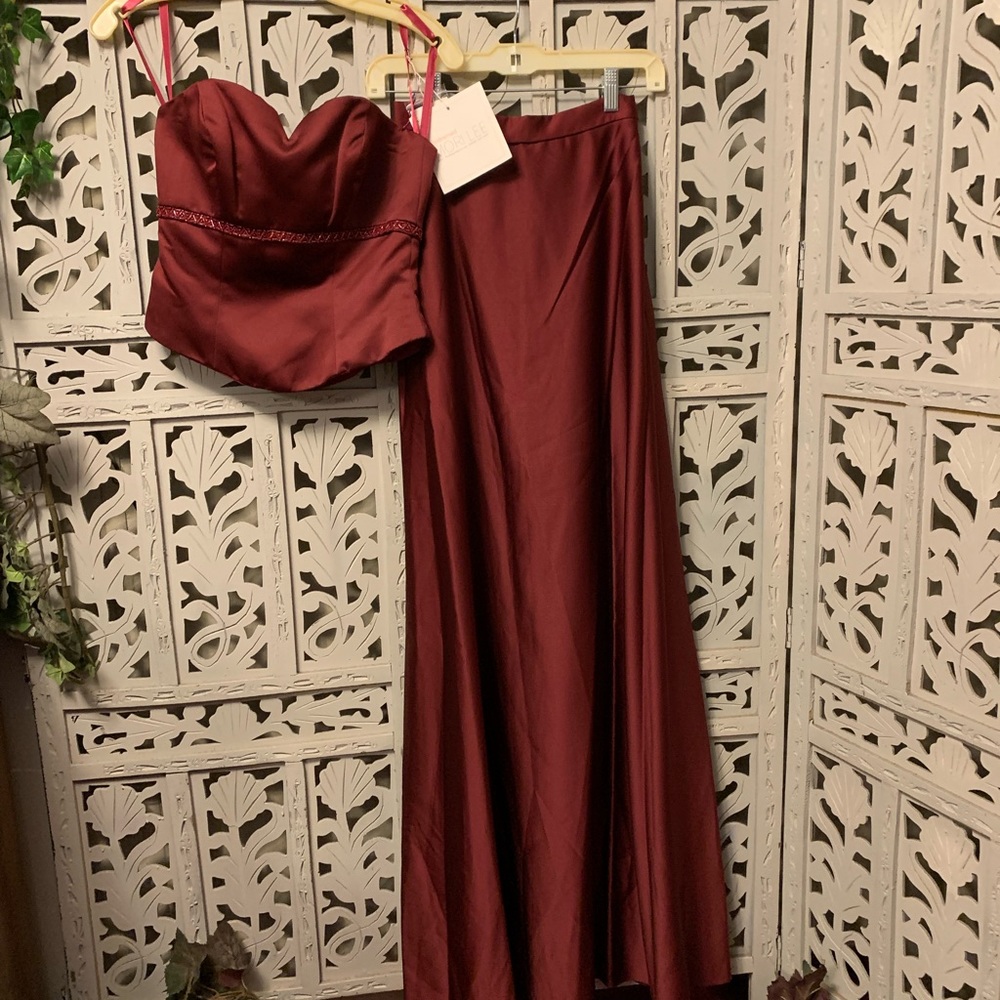 NEW! MORI LEE BURGUNDY RED TOP & SKIRT FORMAL PROM DRESS EVENING GOWN - Picture 9 of 15